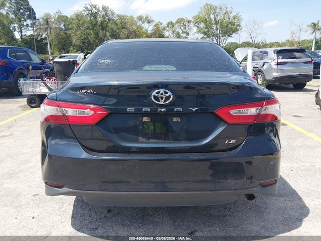 2018 Toyota Camry Le მანქანა იყიდება აუქციონზე, vin: 4T1B11HK9JU502223, აუქციონის ნომერი: 45069449