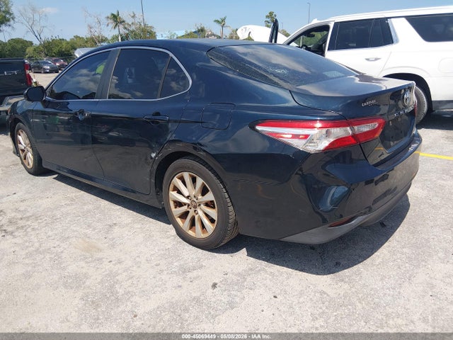 2018 Toyota Camry Le მანქანა იყიდება აუქციონზე, vin: 4T1B11HK9JU502223, აუქციონის ნომერი: 45069449