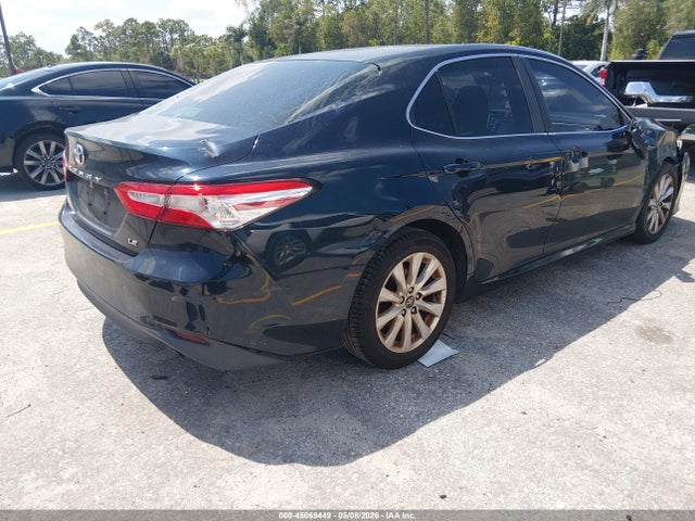 2018 Toyota Camry Le მანქანა იყიდება აუქციონზე, vin: 4T1B11HK9JU502223, აუქციონის ნომერი: 45069449