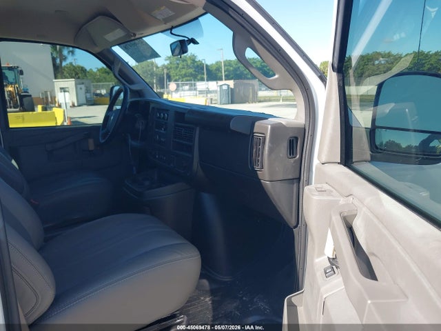 2025 Chevrolet Express Cargo Rwd 2500 Extended Wheelbase Wt მანქანა იყიდება აუქციონზე, vin: 1GCWGBF74S1131418, აუქციონის ნომერი: 45069478