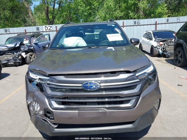 2025 Subaru Forester Premium Hybrid მანქანა იყიდება აუქციონზე, vin: JF2SLSED0SH432665, აუქციონის ნომერი: 45069530