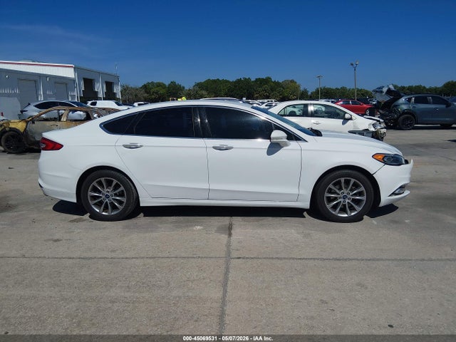 45069531 :رقم المزاد ، 3FA6P0HD4HR375596 vin ، 2017 Ford Fusion Se مزاد بيع