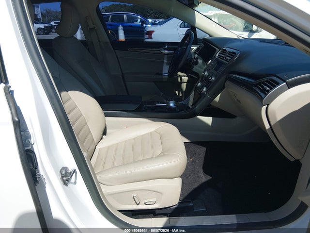 45069531 :رقم المزاد ، 3FA6P0HD4HR375596 vin ، 2017 Ford Fusion Se مزاد بيع