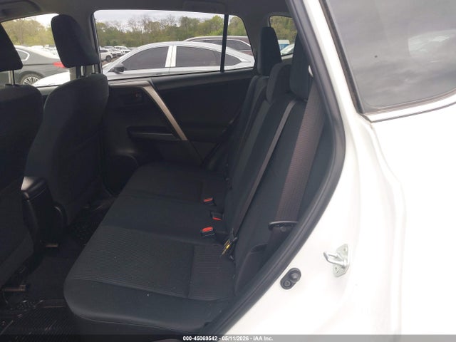 Продажа на аукционе авто 2018 Toyota Rav4 Le, vin: JTMBFREV7JJ219694, номер лота: 45069542