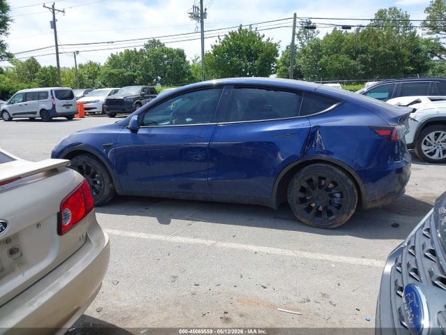 Продаж на аукціоні авто 2022 Tesla Model Y Long Range Dual Motor All-wheel Drive, vin: 7SAYGDEE6NF422943, номер лоту: 45069559