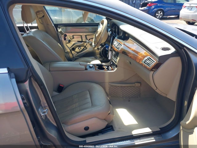 45069583 :رقم المزاد ، WDDLJ7DB9CA012800 vin ، 2012 Mercedes-benz Cls 550 مزاد بيع