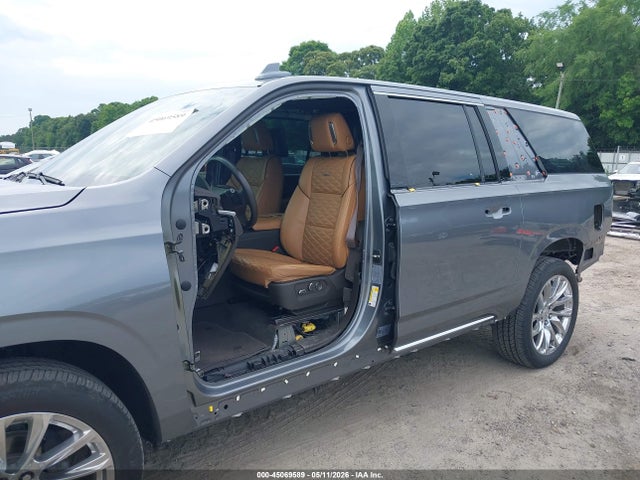 Продажа на аукционе авто 2021 Cadillac Escalade Esv 4wd Premium Luxury, vin: 1GYS4LKL5MR347650, номер лота: 45069589