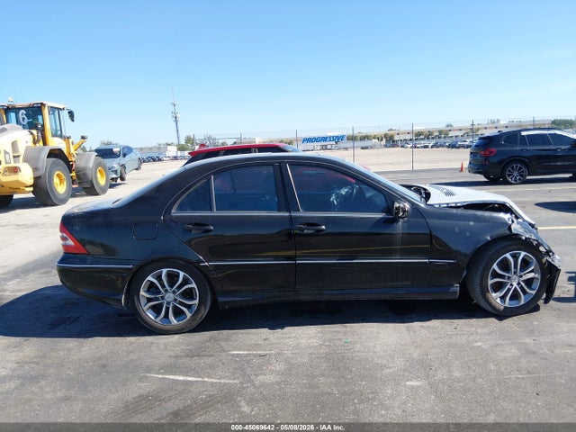 45069642 :رقم المزاد ، WDBRF52H77F930411 vin ، 2007 Mercedes-benz C 230 Sport مزاد بيع