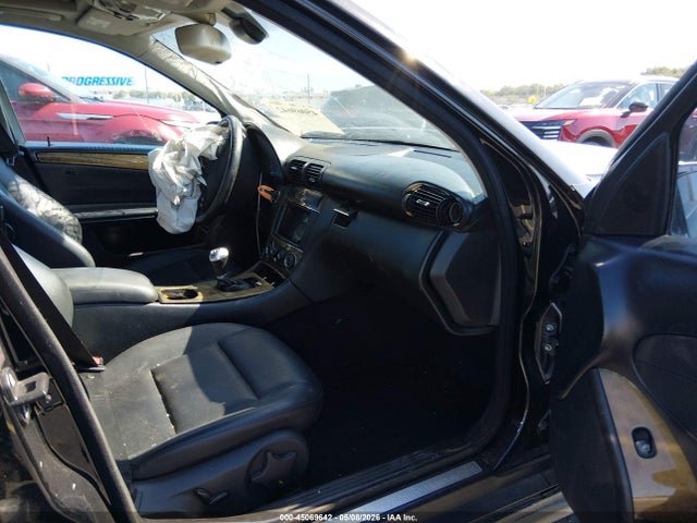 45069642 :رقم المزاد ، WDBRF52H77F930411 vin ، 2007 Mercedes-benz C 230 Sport مزاد بيع