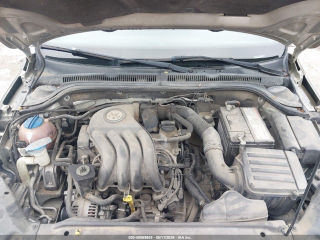 2014 Volkswagen Jetta 2.0l S მანქანა იყიდება აუქციონზე, vin: 3VW2K7AJ5EM291048, აუქციონის ნომერი: 45069685