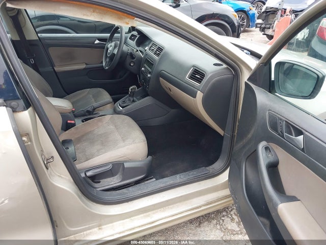 2014 Volkswagen Jetta 2.0l S მანქანა იყიდება აუქციონზე, vin: 3VW2K7AJ5EM291048, აუქციონის ნომერი: 45069685