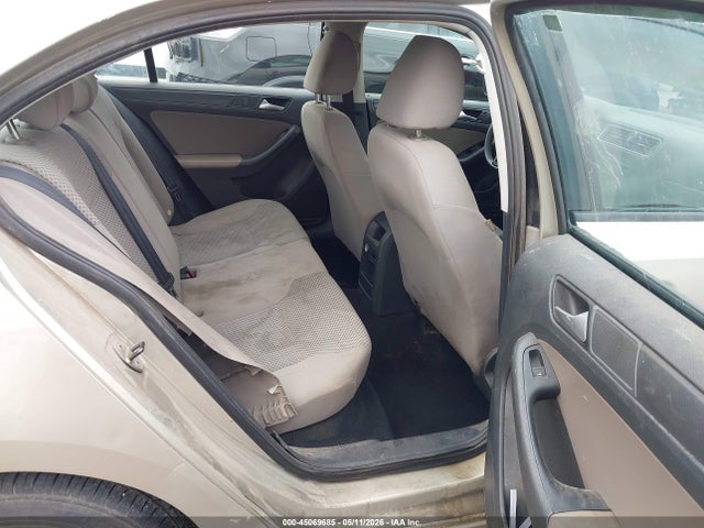 2014 Volkswagen Jetta 2.0l S მანქანა იყიდება აუქციონზე, vin: 3VW2K7AJ5EM291048, აუქციონის ნომერი: 45069685