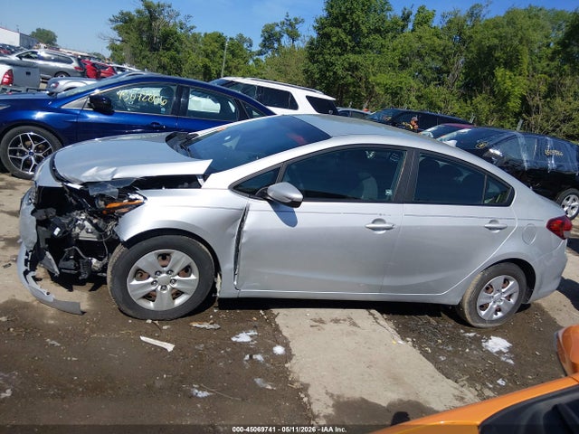 Aukcja sprzedaży 2017 Kia Forte Lx, vin: 3KPFK4A73HE142563, numer aukcji: 45069741