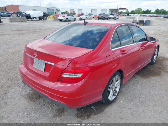 Продажа на аукционе авто 2012 Mercedes-benz C 250 Sport, vin: WDDGF4HB6CR239259, номер лота: 45069745