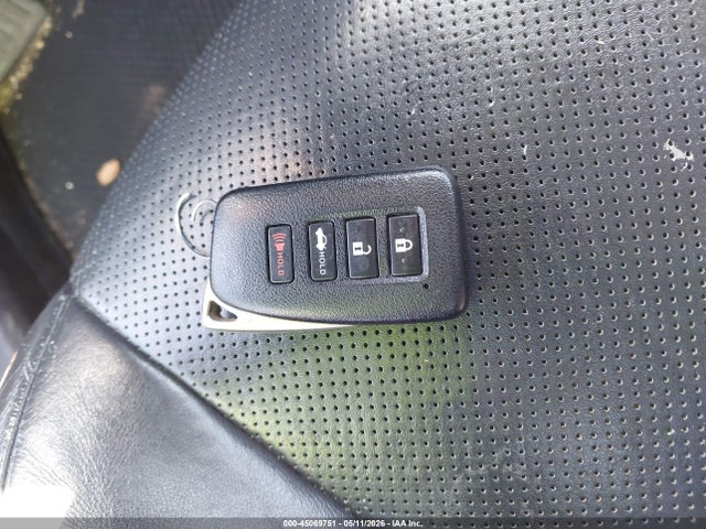 45069751 :رقم المزاد ، JTHCF1D25F5016444 vin ، 2015 Lexus Is 250 مزاد بيع