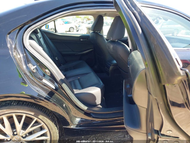 45069751 :رقم المزاد ، JTHCF1D25F5016444 vin ، 2015 Lexus Is 250 مزاد بيع