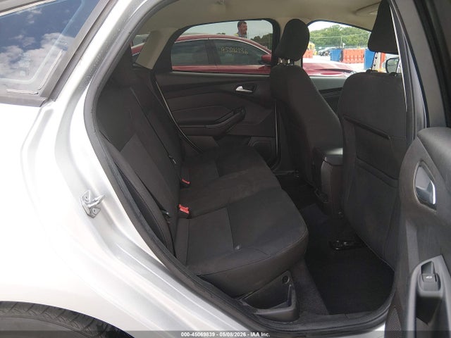 45069839 :رقم المزاد ، 1FADP3K22HL259036 vin ، 2017 Ford Focus Se مزاد بيع