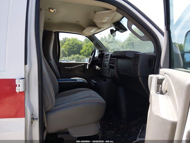1GCWGAFP0L1242396 Chevrolet Express Cargo Rwd 2500 Regular Wheelbase Wt