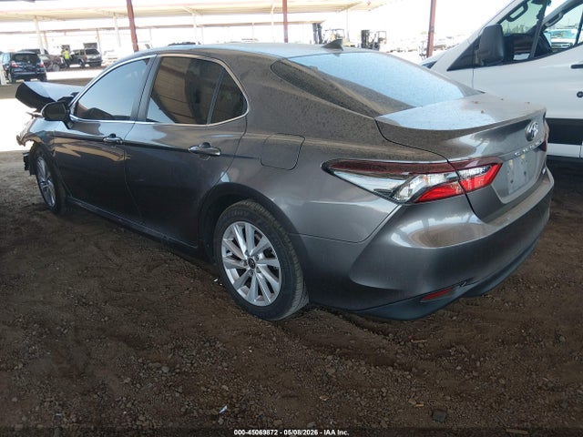 4T1C11AKXNU647131 Toyota CAMRY LE