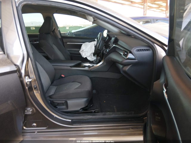 4T1C11AKXNU647131 Toyota CAMRY LE