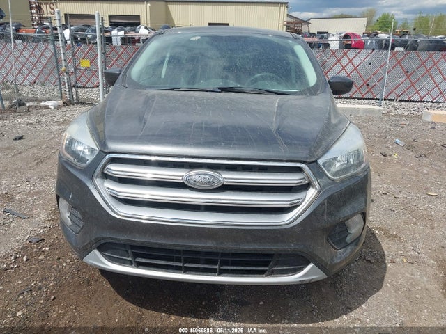 45069886 :رقم المزاد ، 1FMCU9GD7HUA60677 vin ، 2017 Ford Escape Se مزاد بيع
