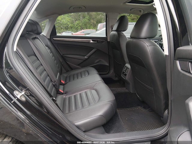 45069893 :رقم المزاد ، 1VWCA7A32JC017715 vin ، 2018 Volkswagen Passat 2.0t Sel Premium مزاد بيع