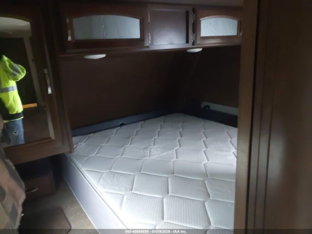 Продажа на аукционе авто 2017 Forest River Other, vin: 4X4TSBG20HU080327, номер лота: 45069895