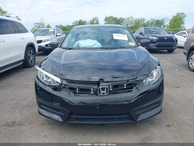 45069911 :رقم المزاد ، 2HGFC2F50JH575987 vin ، 2018 Honda Civic Lx مزاد بيع