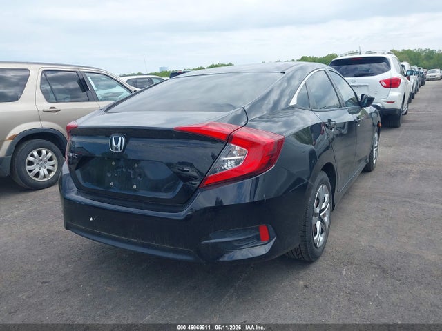 45069911 :رقم المزاد ، 2HGFC2F50JH575987 vin ، 2018 Honda Civic Lx مزاد بيع