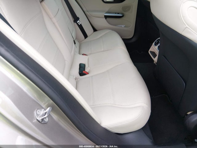 W1KAF4GBXNR051208 Mercedes-Benz C 300 Sedan