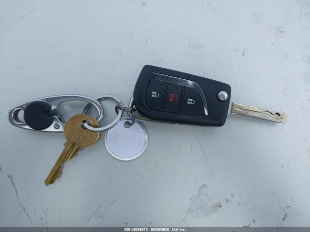 45069970 :رقم المزاد ، 2T3MWRFV0NW131469 vin ، 2022 Toyota Rav4 Hybrid Le مزاد بيع