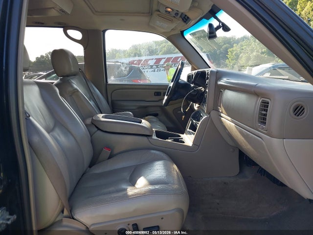 2004 Chevrolet Suburban 1500 Lt მანქანა იყიდება აუქციონზე, vin: 1GNEC16T94J242782, აუქციონის ნომერი: 45069982