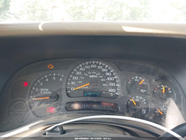 2004 Chevrolet Suburban 1500 Lt მანქანა იყიდება აუქციონზე, vin: 1GNEC16T94J242782, აუქციონის ნომერი: 45069982