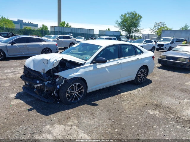 Auction sale of the 2024 Volkswagen Jetta 1.5t Sport, vin: 3VWBM7BU7RM089823, lot number: 45070025