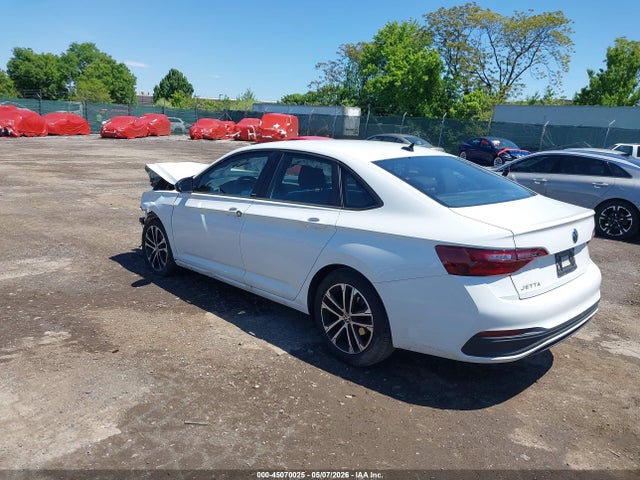 Auction sale of the 2024 Volkswagen Jetta 1.5t Sport, vin: 3VWBM7BU7RM089823, lot number: 45070025
