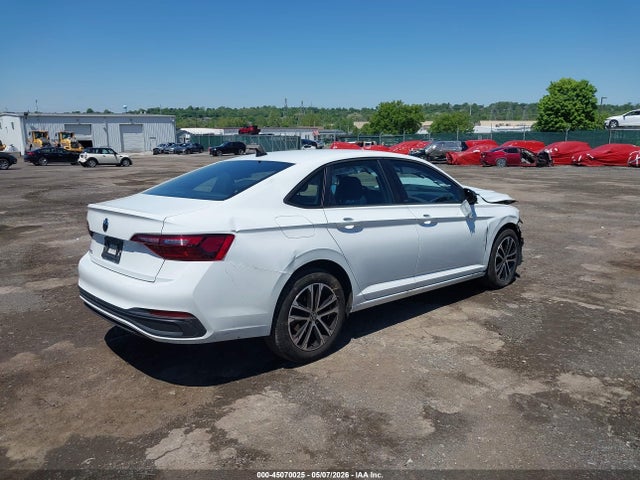 Auction sale of the 2024 Volkswagen Jetta 1.5t Sport, vin: 3VWBM7BU7RM089823, lot number: 45070025