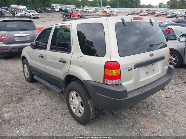 45070030 :رقم المزاد ، 1FMCU03114KA41233 vin ، 2004 Ford Escape Xlt مزاد بيع