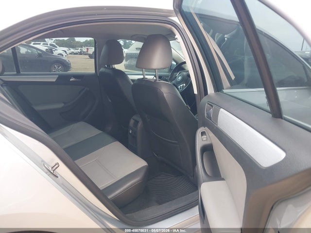 Продажа на аукционе авто 2014 Volkswagen Jetta Hybrid Se, vin: 3VW637AJ9EM279659, номер лота: 45070031