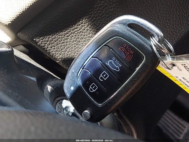 45070053 :رقم المزاد ، 5XYZT3LB4HG420010 vin ، 2017 Hyundai Santa Fe Sport 2.4l مزاد بيع