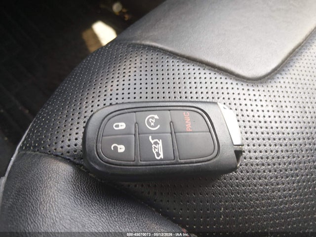 2015 Jeep Cherokee Trailhawk მანქანა იყიდება აუქციონზე, vin: 1C4PJMBS3FW633678, აუქციონის ნომერი: 45070073