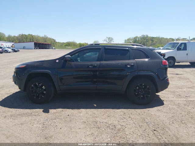 2015 Jeep Cherokee Trailhawk მანქანა იყიდება აუქციონზე, vin: 1C4PJMBS3FW633678, აუქციონის ნომერი: 45070073