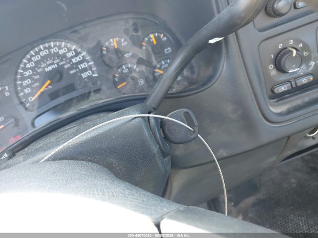 2005 Chevrolet Silverado 1500 Work Truck მანქანა იყიდება აუქციონზე, vin: 1GCEC14X55Z293777, აუქციონის ნომერი: 45070093