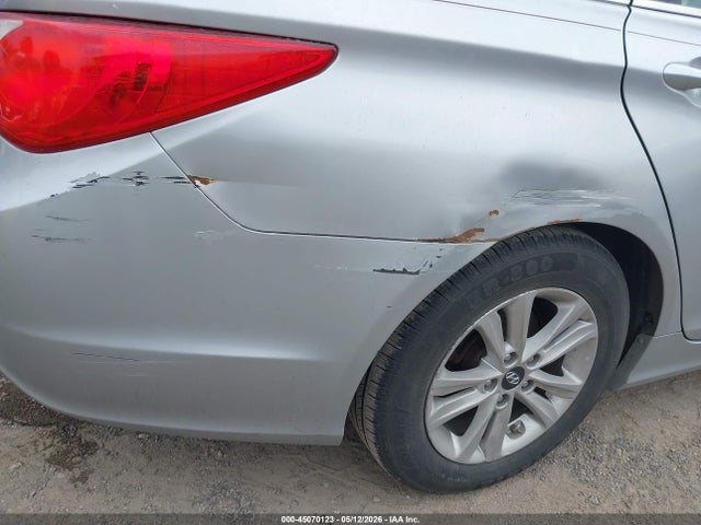 45070123 :رقم المزاد ، 5NPEB4AC2DH741422 vin ، 2013 Hyundai Sonata Gls مزاد بيع