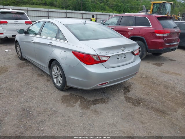45070123 :رقم المزاد ، 5NPEB4AC2DH741422 vin ، 2013 Hyundai Sonata Gls مزاد بيع