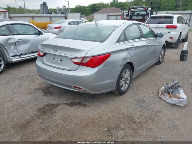 45070123 :رقم المزاد ، 5NPEB4AC2DH741422 vin ، 2013 Hyundai Sonata Gls مزاد بيع