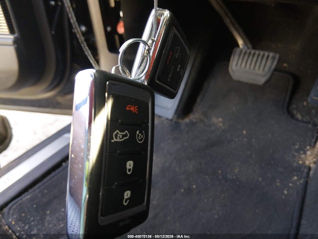 45070136 :رقم المزاد ، 1C4RJKDG9N8545064 vin ، 2022 Jeep Grand Cherokee L Overland 4x4 مزاد بيع