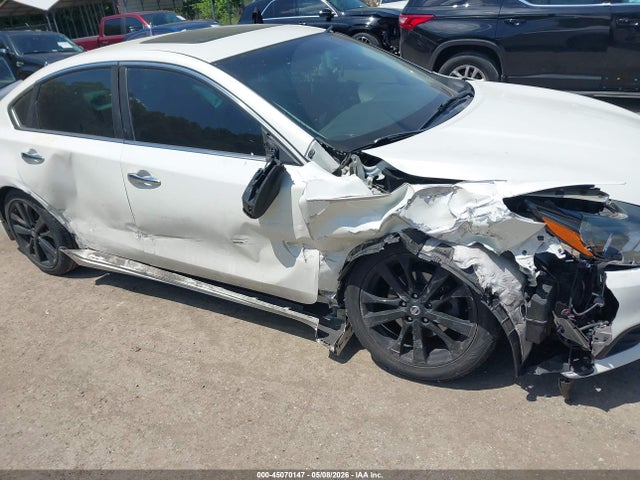 2017 Nissan Altima 2.5 Sr მანქანა იყიდება აუქციონზე, vin: 1N4AL3AP9HC229317, აუქციონის ნომერი: 45070147