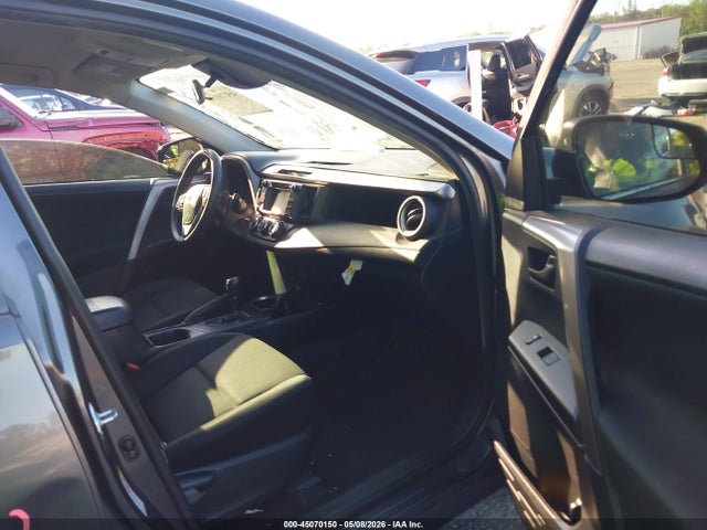 45070150 :رقم المزاد ، JTMZFREV5HJ142347 vin ، 2017 Toyota Rav4 Le مزاد بيع