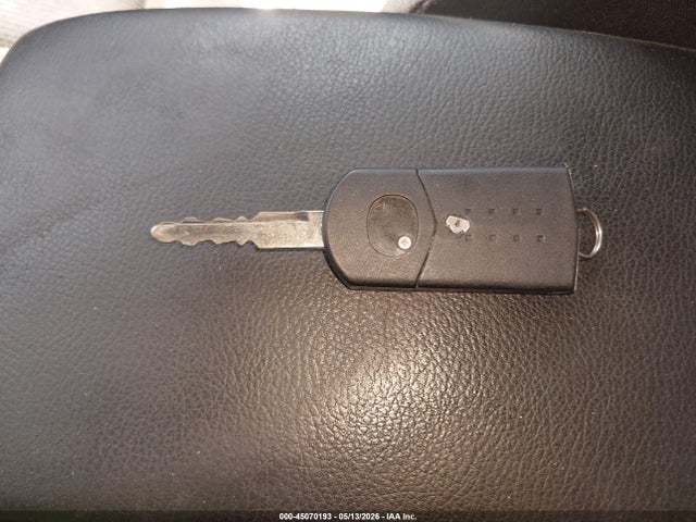 45070193 :رقم المزاد ، JM1BL1VG2B1444697 vin ، 2011 Mazda Mazda3 I Touring مزاد بيع