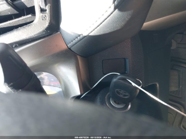 JTMRFREVXFD131386 Toyota Rav4 Xle
